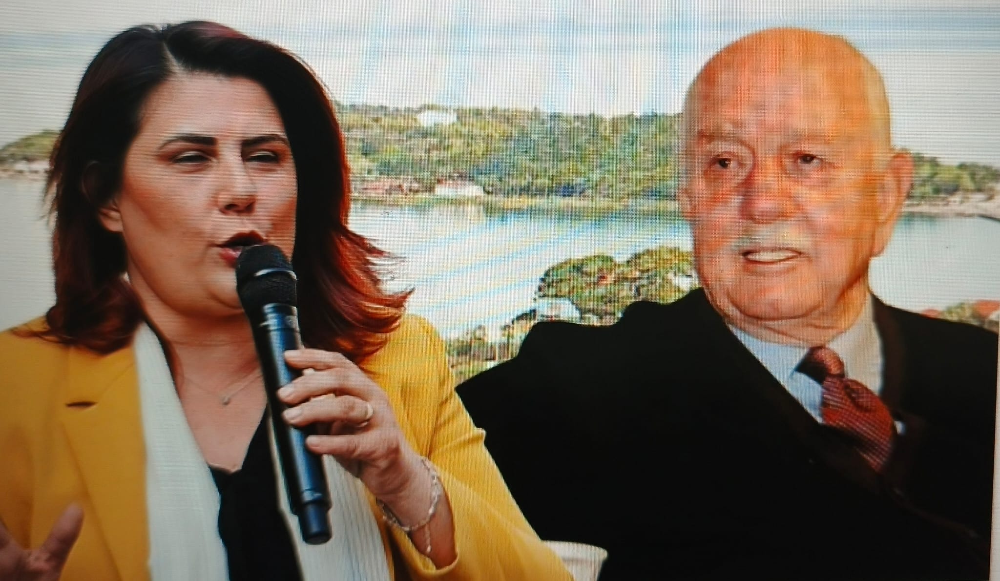 ÇERÇİOĞLU AYDIN'I TERK Mİ EDİYOR?. URLA'DA 80 MİLYONLUK MALİHANE ALDIĞI İDDİA EDİLİYOR