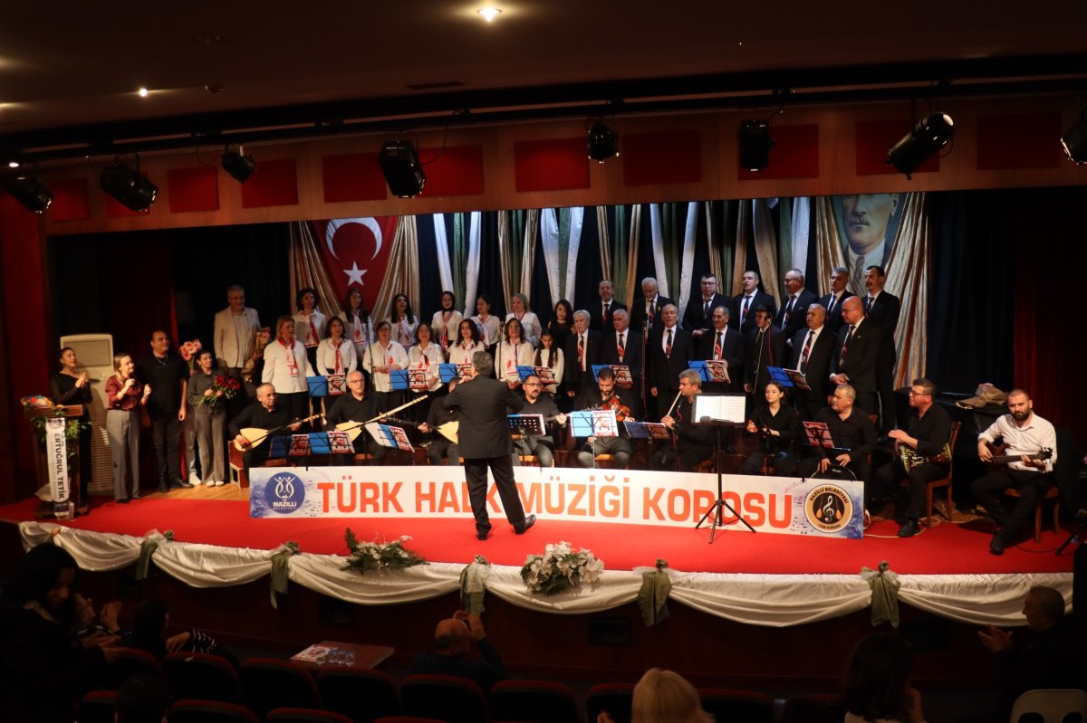 NAZİLLİ BELEDİYESİ’NDEN ANNELER GÜNÜ’NE ÖZEL TÜRK HALK MÜZİĞİ KONSERİ