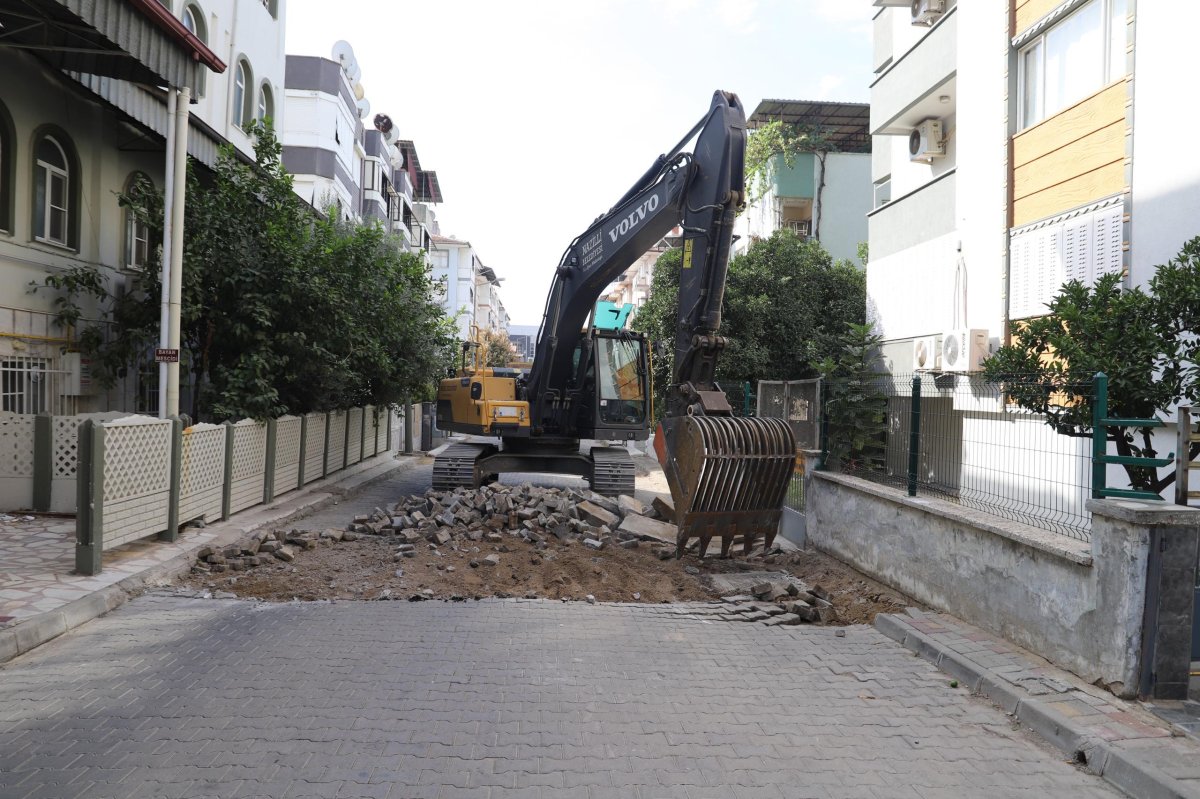 NAZİLLİ BELEDİYESİ'NDEN YOL YENİLEME HAMLESİ..