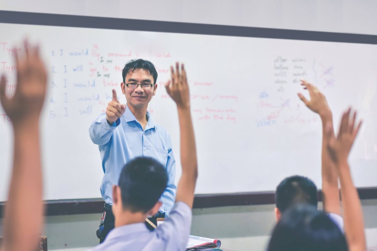 YER DEĞİŞİMİ İSTEYEN ÖĞRETMENLER İÇİN BAŞVURU TAKVİMİ BELLİ OLDU.