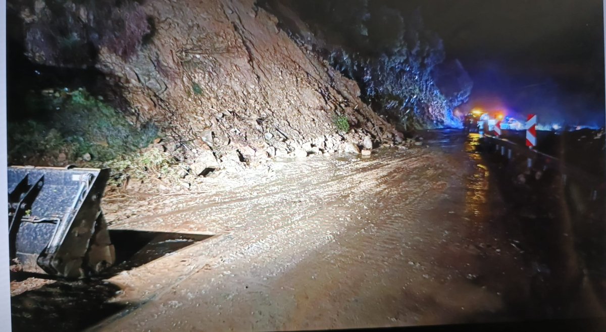 NAZİLLİ BELEDİYESİ’NDE HEYELAN BÖLGESİNDE YOĞUN MESAİ