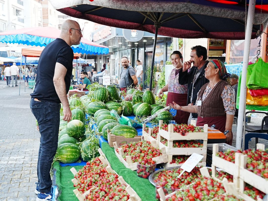 BAŞKAN ZENCİRCİ SEMT PAZARI PROJESİNİ HAYATA GEÇİRDİ..