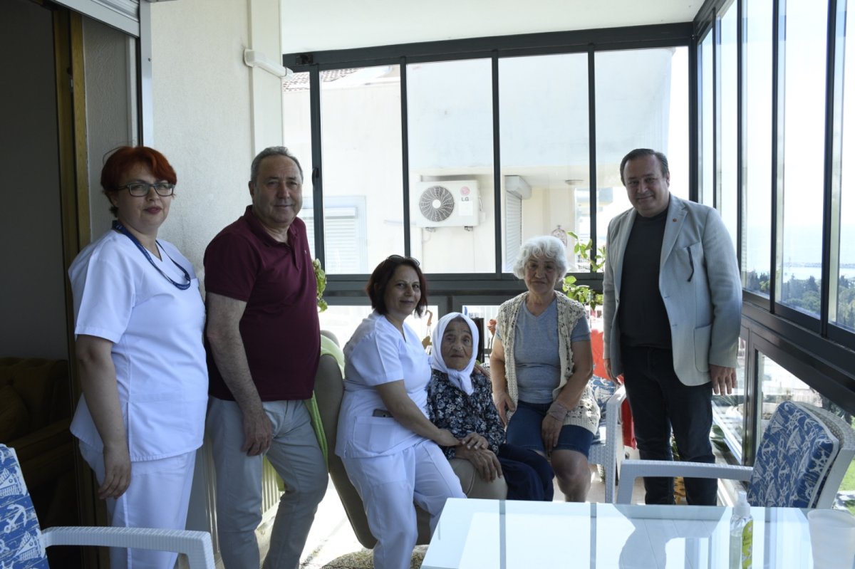 ASIRLIK ÇINARA ANNELER GÜNÜ SÜRPRİZİ...