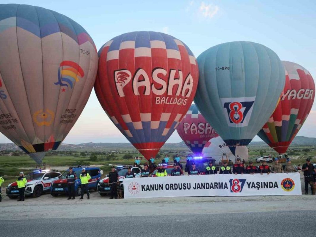 JÖAK'TAN KAPADOKYA SEMALARINDA NEFES KESEN GÖSTERİ..