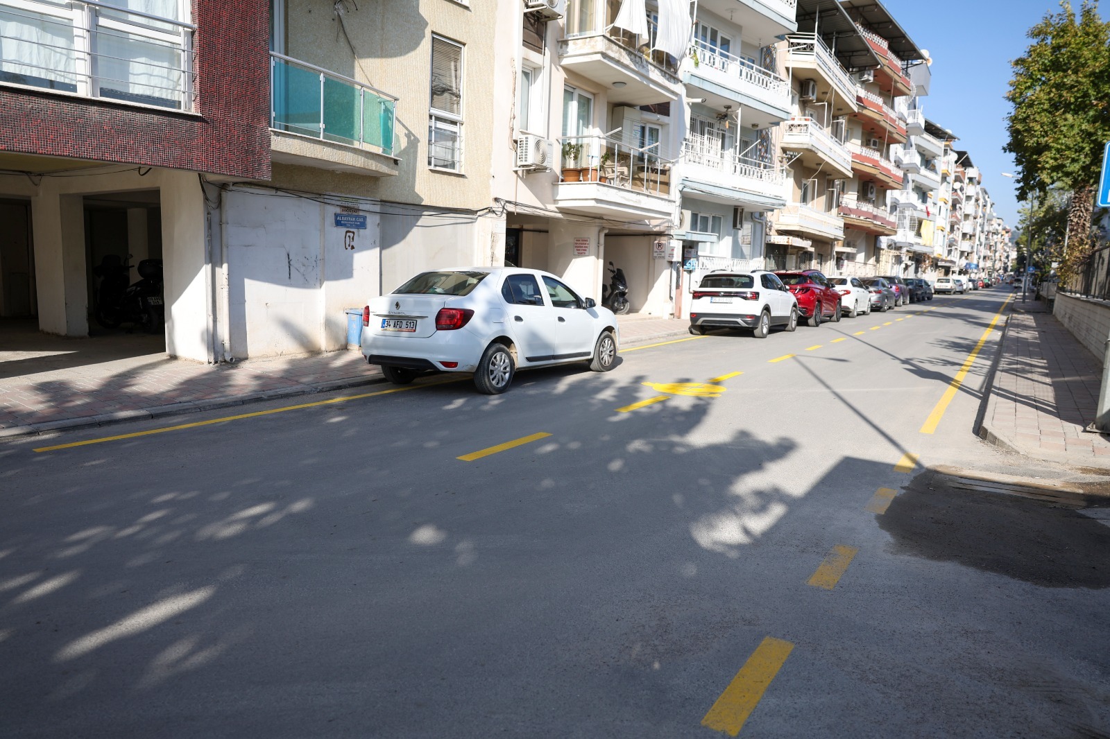 EFELER BELEDİYESİ'NDEN 15 BİN 460 METREKARELİK  ASFALT DOKUNUŞU..