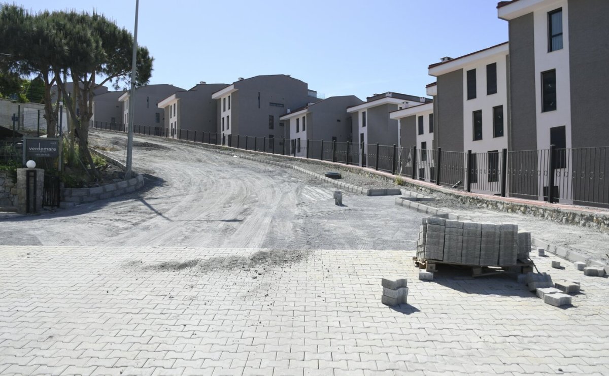 DEĞİRMENDERE MAHALLESİ YOL ÇALIŞMASINDA SONA GELİNDİ..