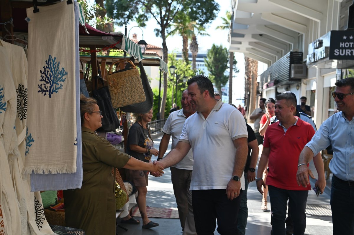 BAŞKAN VEKİLİ TAHSİN DEMİRTAŞ’TAN KENT MERKEZİNDE İNCELEME VE ESNAF ZİYARETİ