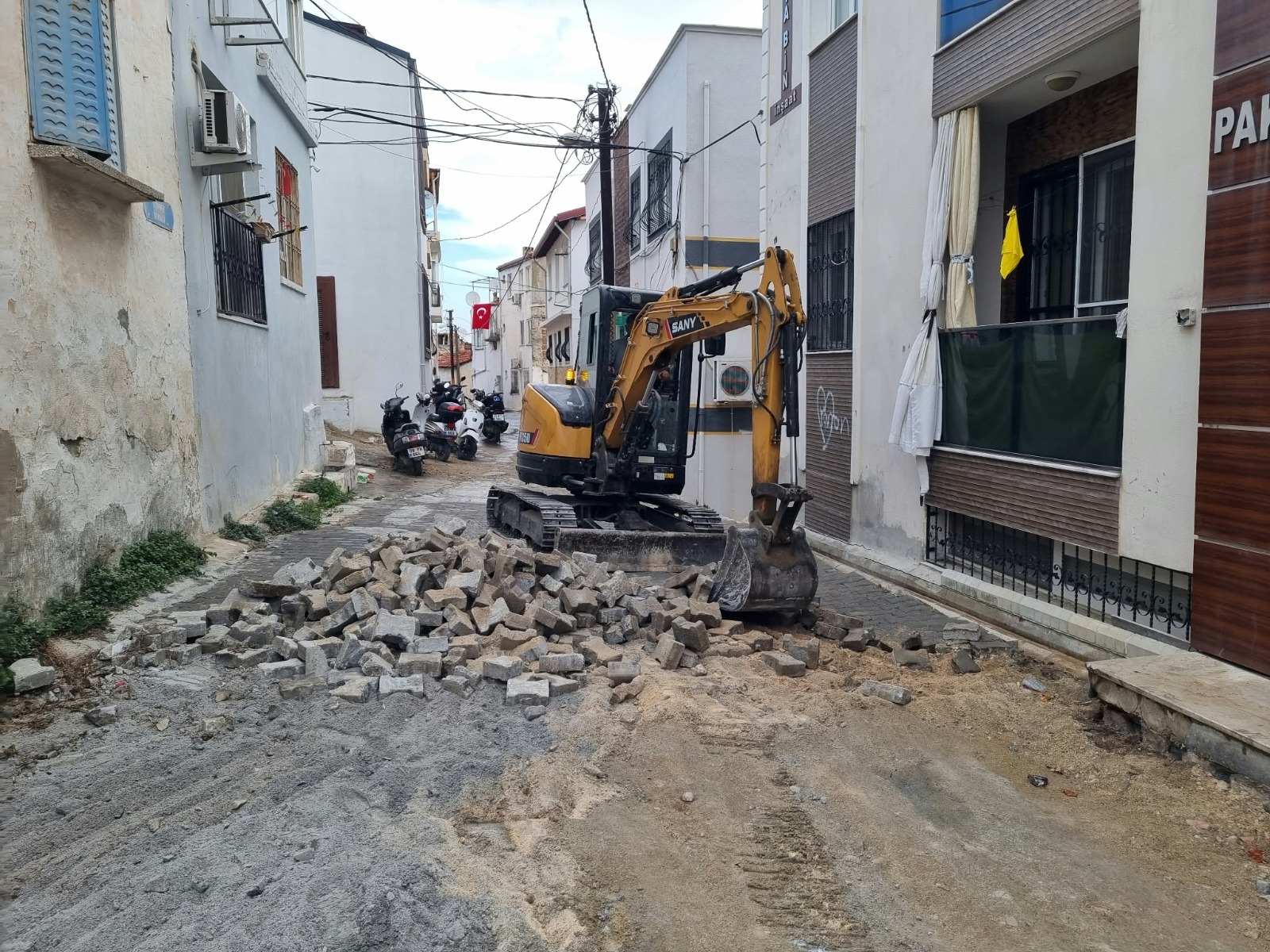 KUŞADASI BELEDİYES YENİ HAFTAYA HIZLI BAŞLADI..