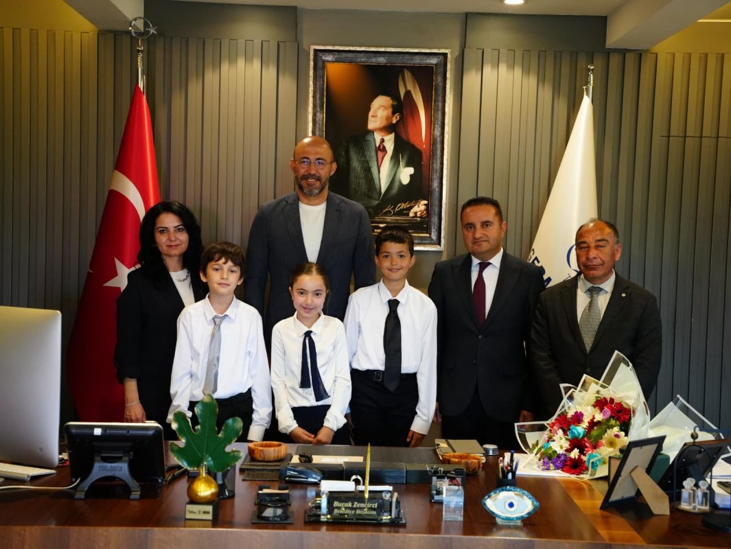 BAŞKAN ZENCİRCİ KOLTUĞU DA YETKİYİ DE ÇOCUKLARA DEVRETTİ