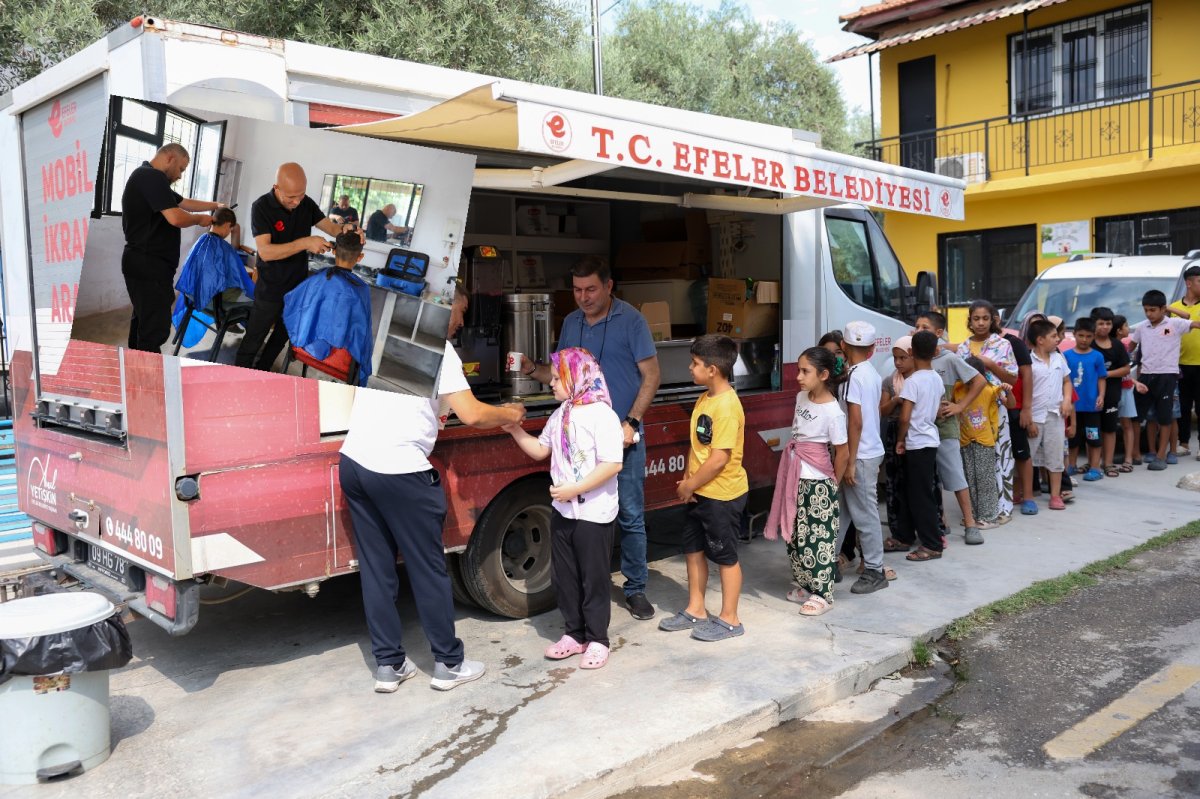 EFELER BELEDİYESİ'NDEN KOCAGÜR'LÜ ÇOCUKLARA KUAFÖRLÜK HİZMETİ..