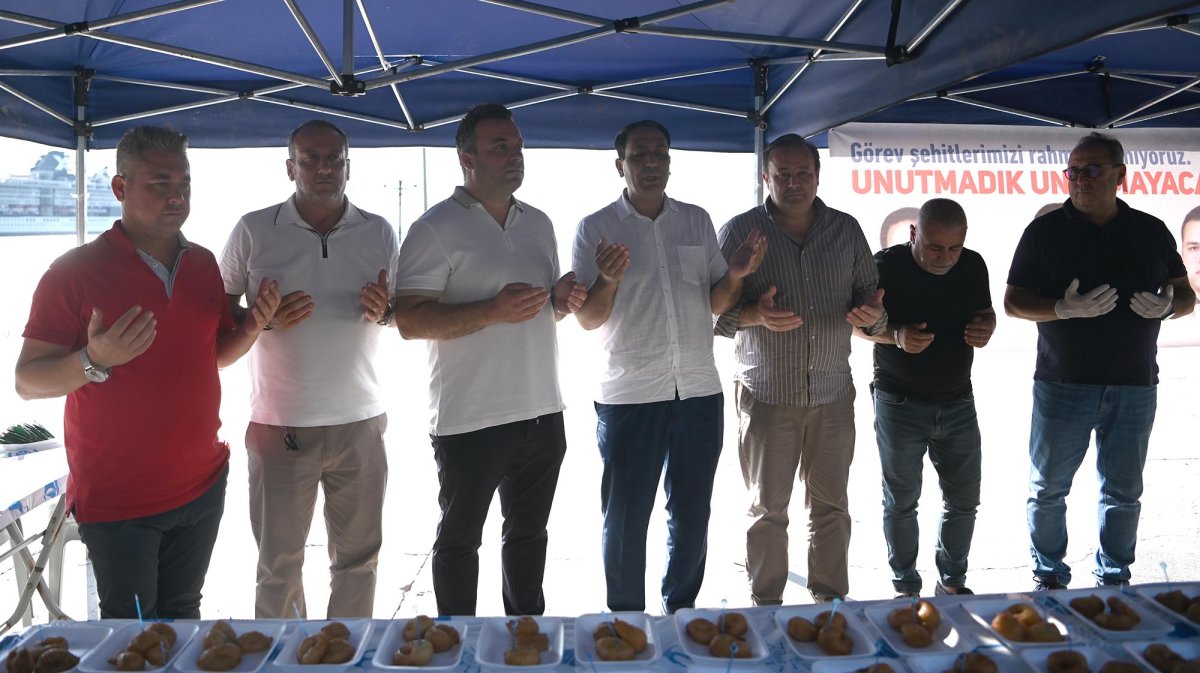 KUŞADASI BELEDİYESİ GÖREV ŞEHİTLERİNİ UNUTMADI