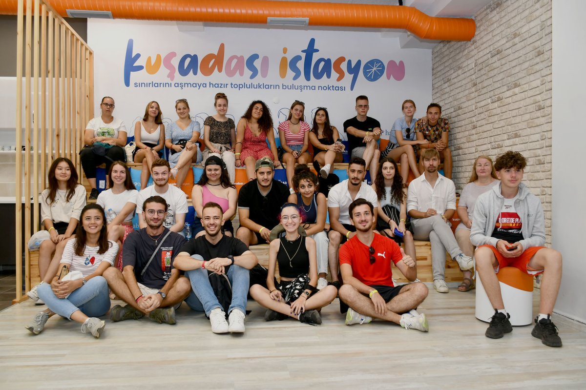 KUŞADASI BELEDİYESİ’NDEN GENÇLERE YAZ DESTEĞİ..
