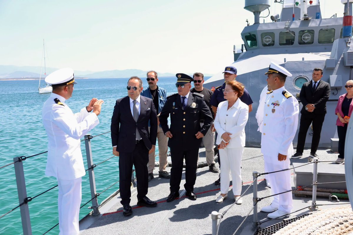 BAŞKAN GENÇAY VE MÜLKİ ERKANDAN  TCG KAŞ GEMİSİNE ZİYARET..