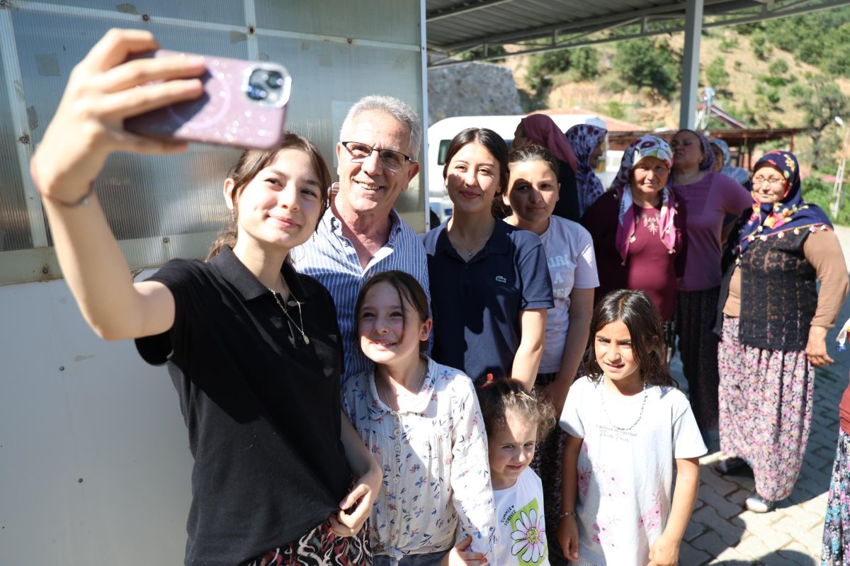 BAŞKAN TETİK KIRSALDAN ELİNİ ÇEKMİYOR...