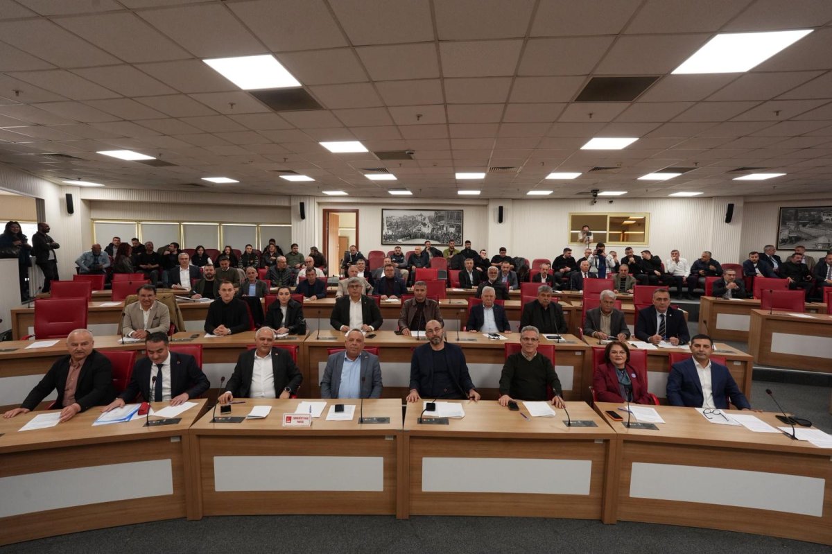 BAŞKAN  GÜNEL’DEN ÇERÇİOĞLU'NA: 'HİZMETE DEĞİL, AYDIN HALKININ BORÇLANDIRILMASINA KARŞIYIZ'