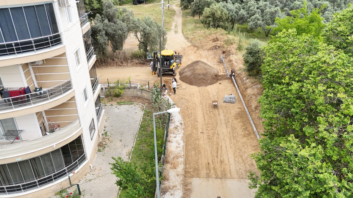 NAZİLLİ BELEDİYESİ’NDEN OCAKLI MAHALLESİ’NE YENİ YOL..