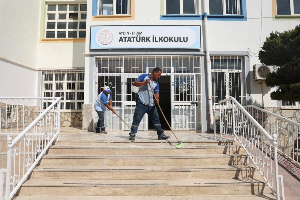 BAŞKAN HATİCE GENÇAY: 'ÖĞRENCİLERİMİZİN TEMİZ VE GÜVENLİ ORTAMLARDA EĞİTİM ALMASI ÖNCELİĞİMİZ'..'