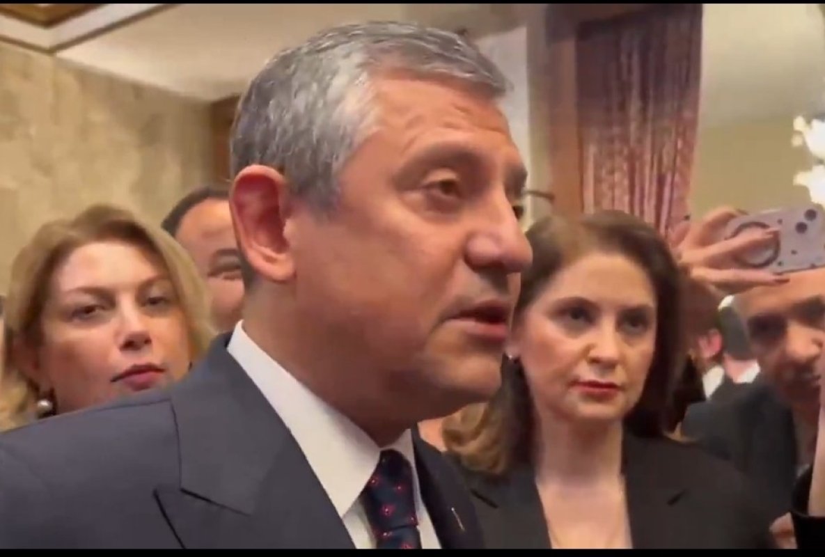 CHP LİDERİ ÖZEL'DEN TGRT GENEL  YAYIN YÖNETMENİNE: 'HAYSİYET CELLATLIĞINA TESLİM OLMAYIZ'