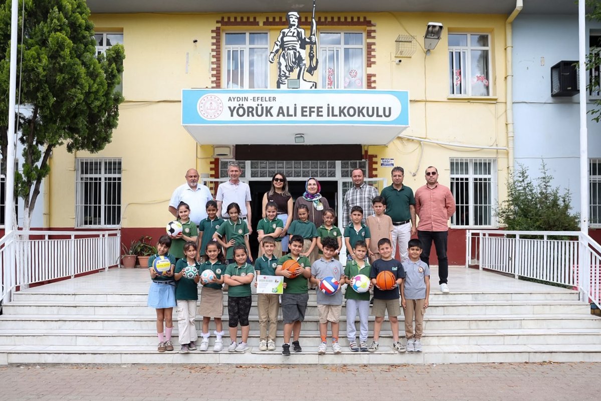 EFELER’DEKİ MİNİK ÇEVRECİLER ÖDÜLLERİNE KAVUŞTU..