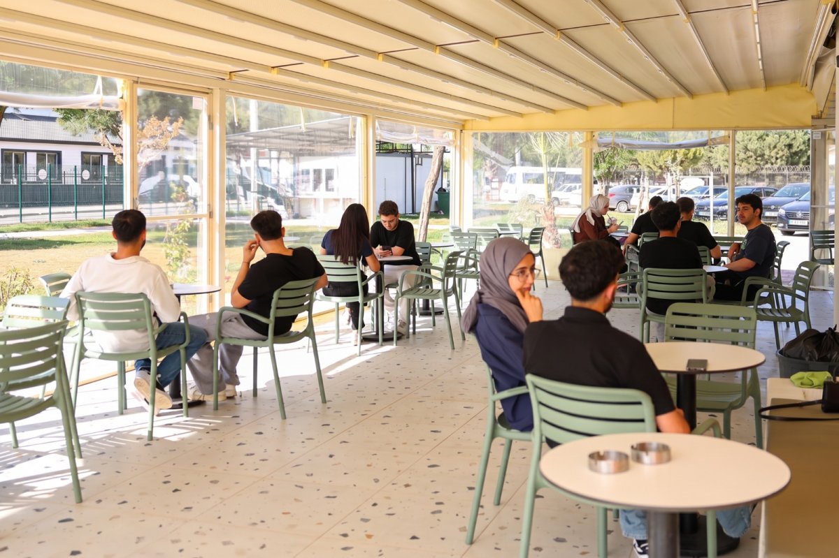 YURT KAFE ÜNİVERSİTELİLERİN GÖZDE MEKANI  OLDU..