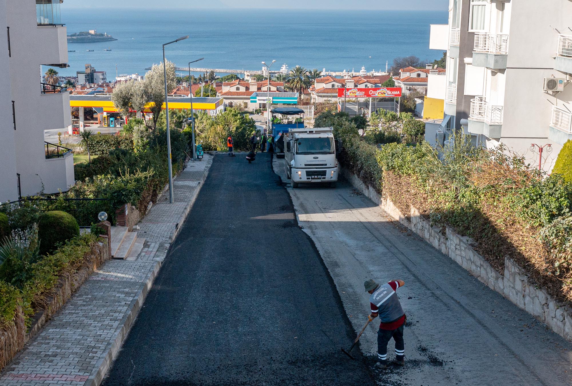 BAYRAKLIDEDE MAHALLESİ’NDE KUŞADASI BELEDİYESİ YATIRIMLARIYLA PLANLI DÖNÜŞÜM