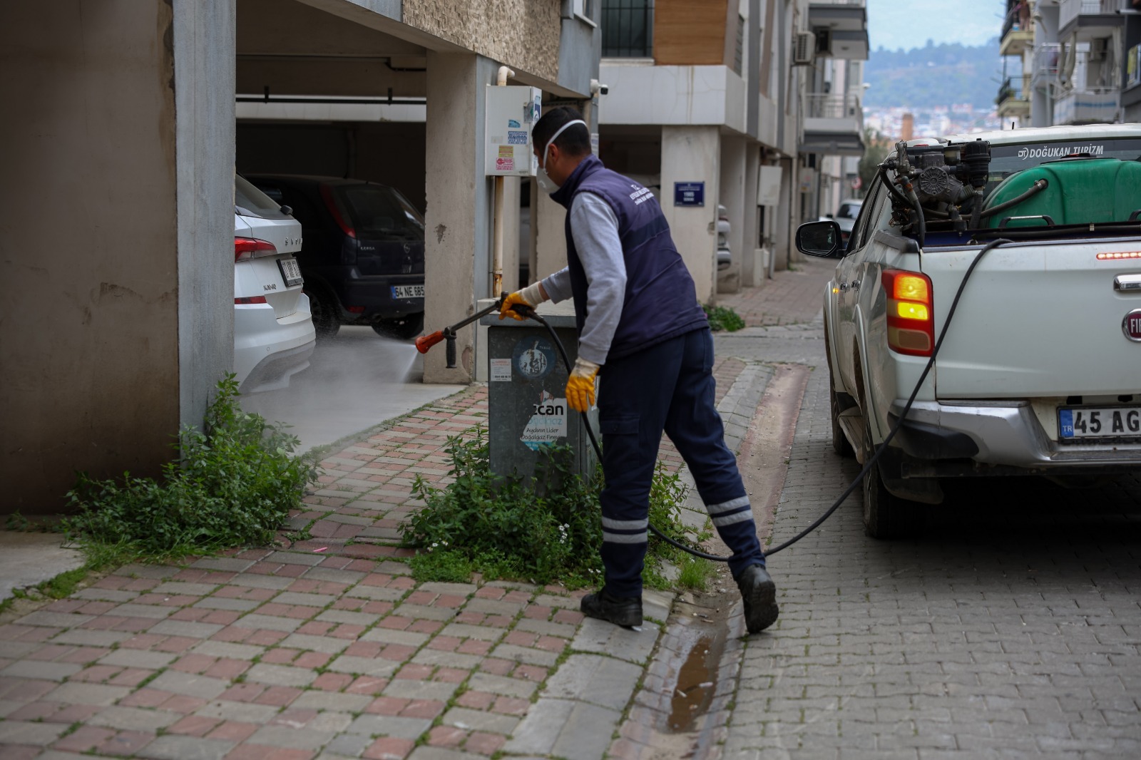 EFELER BELEDİYESİ HALK SAĞLIĞI VE KENT ESTETİĞİ İÇİN ÇALIŞMALARINI SÜRDÜRÜYOR